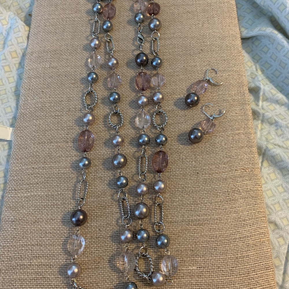 Long necklace with earrings